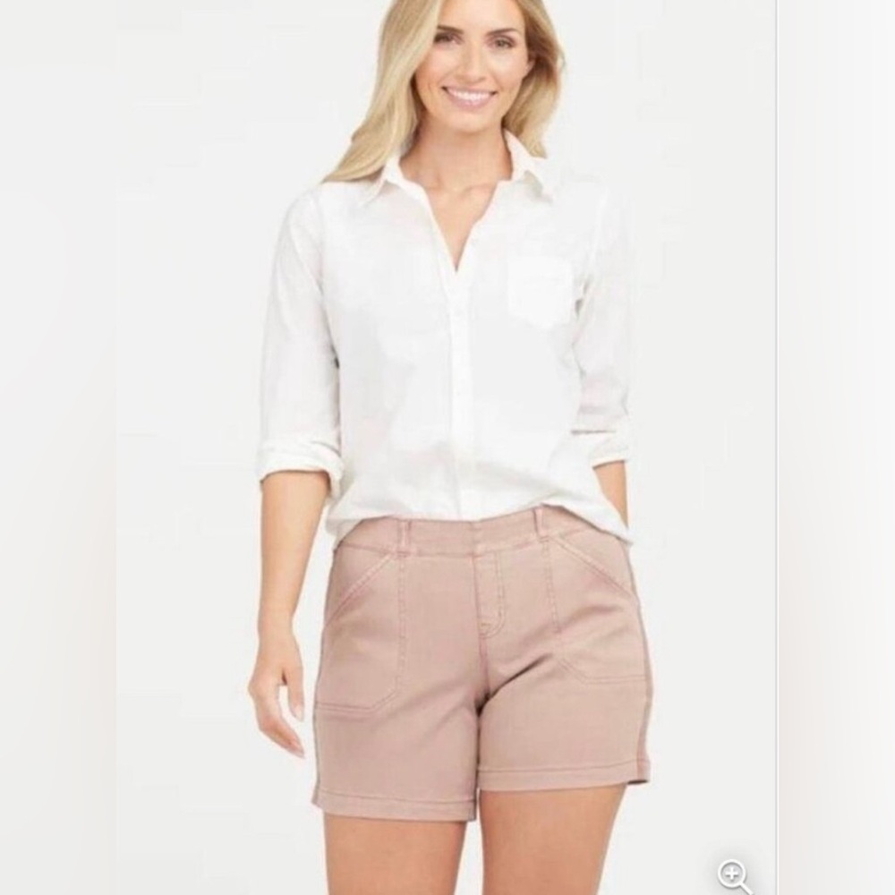 Spanx 6” Stretch Twill Pull On Shorts in Mauve Size Small